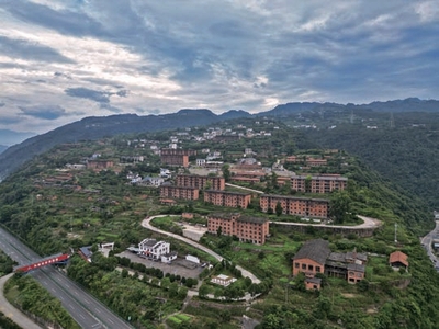 点击查看大图 图1 827厂全景图